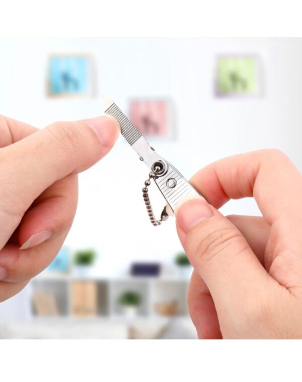 nail clipper